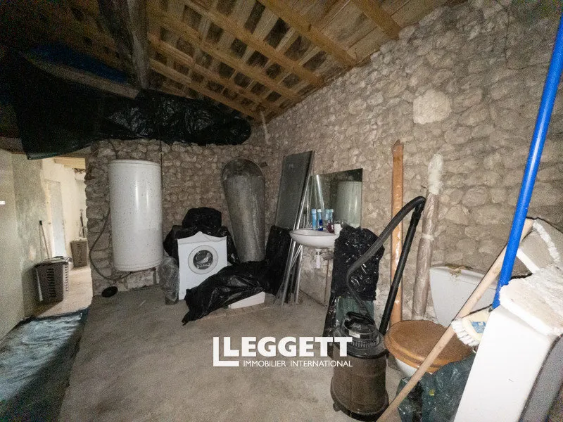 Photo 10