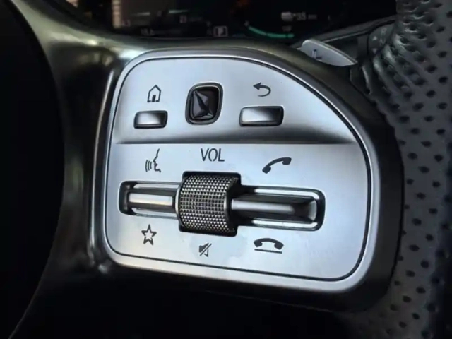 Mercedes Classe A 250 e amg line — photo 33