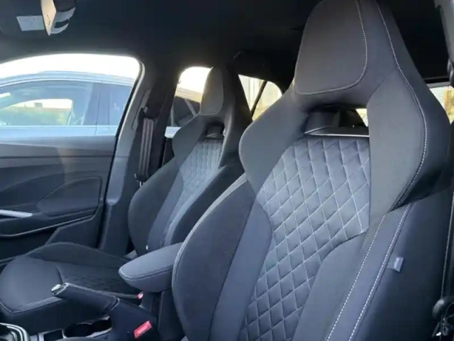Skoda Fabia 1.0 tsi evo2 116ch monte carlo dsg7 — photo 9