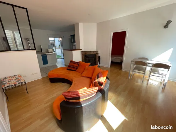 T3 Meublé 80 m² Hyper-centre Roanne - Terrasse, Calme et Équipements complets