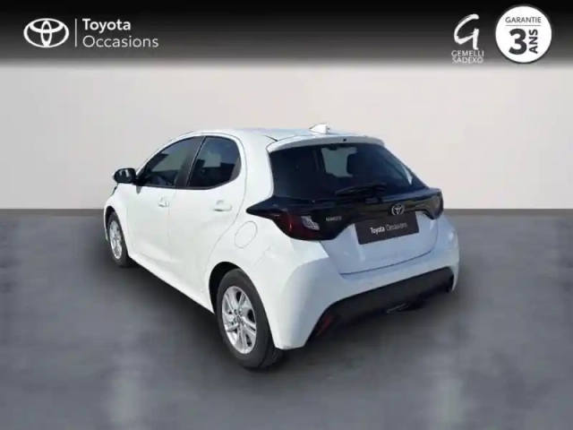 Toyota Yaris 120 vvt-i dynamic business 5p mc24 — photo 2