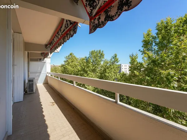 Appartement 4 pièces 77 m²