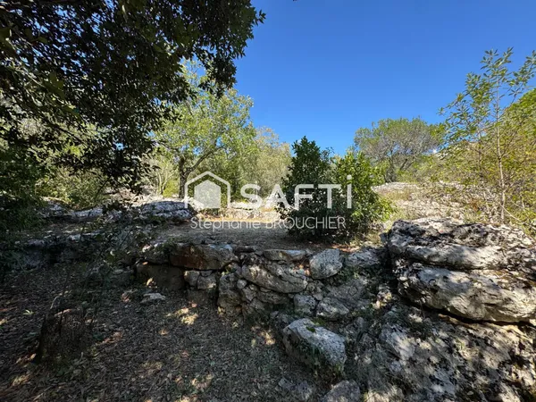 Terrain à batir proche du village