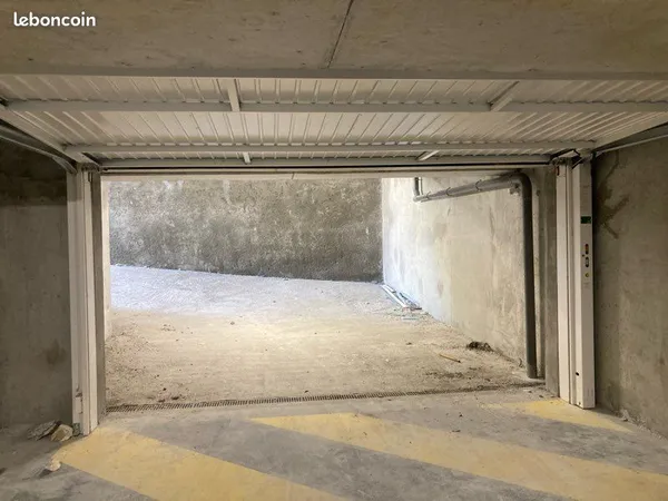 Loue garage sécurisé