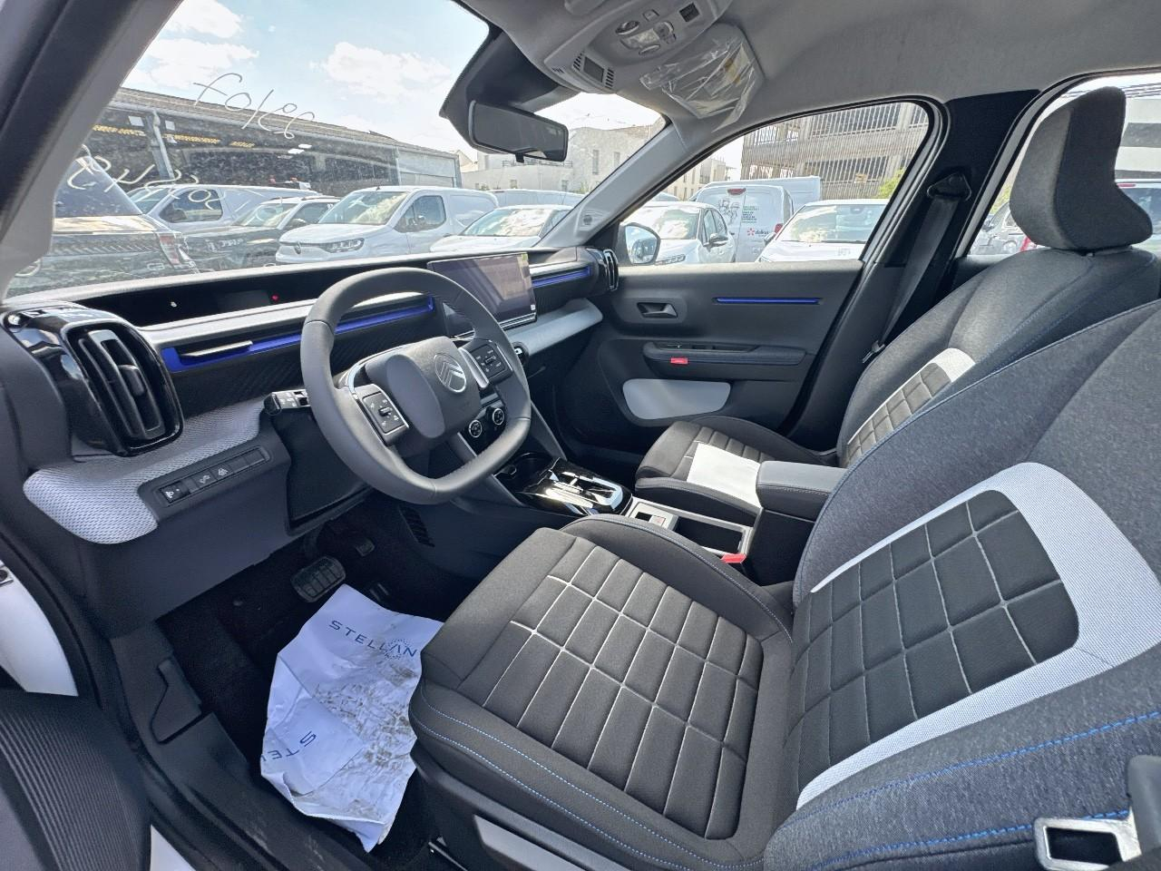 Alfa Romeo Junior 1.2 ibrida 145 ch e-dct6 speciale — photo 9
