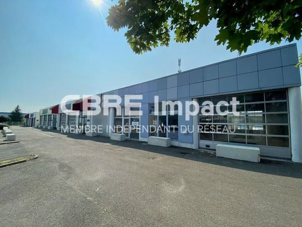 Local commercial 1799 m²