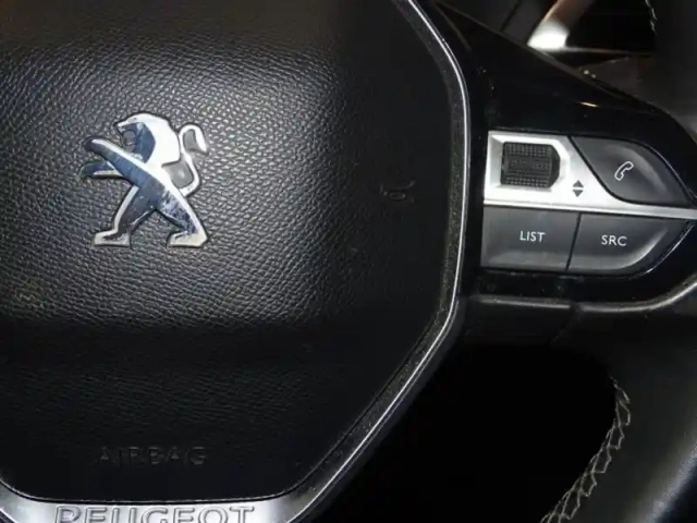 Peugeot 3008 1.2 puretech 130ch allure s&amp;s — photo 15