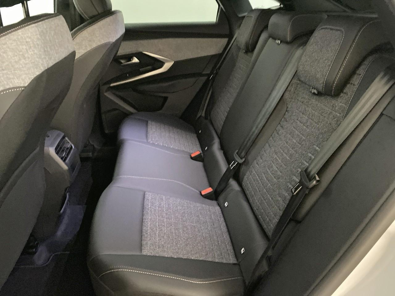Peugeot 3008 hybrid 145 e-dcs6 allure — photo 10