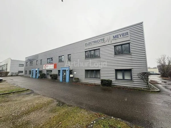 Local commercial 340 m²