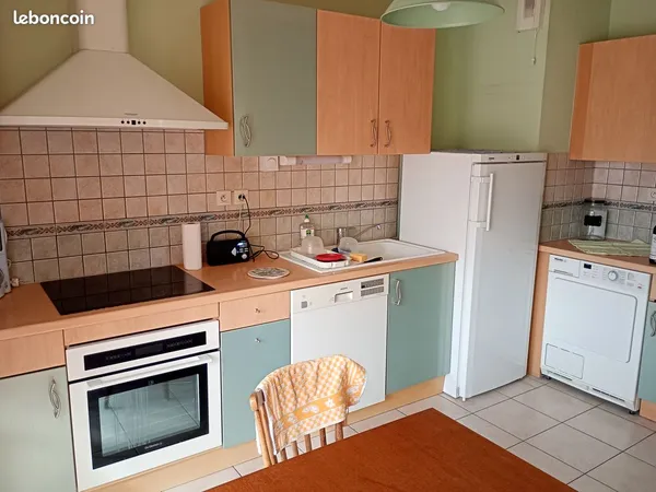 Appartement T3 avec terrasse + cave + parking privé