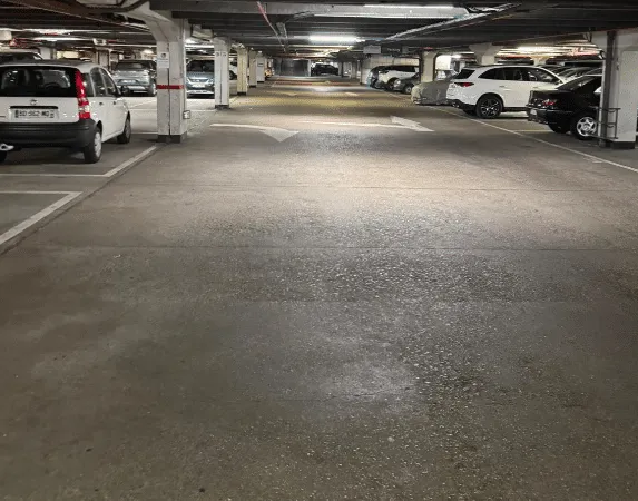 Parking 12 m²