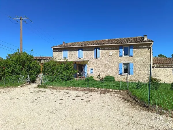 Maison 9 pièces 235 m²