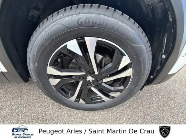 Peugeot 2008 puretech 130 s&amp;s eat8 — photo 13