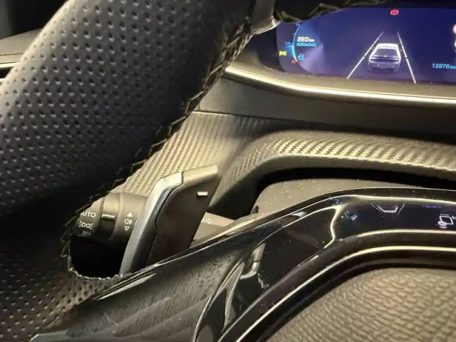 Peugeot 208 puretech 130 s&amp;s eat8 — photo 31