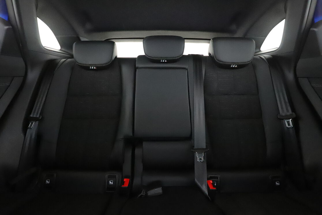 Renault Austral 1.2 Hybrid E-Tech Iconic — photo 14