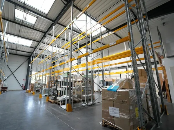 Local d'activité 458 m²