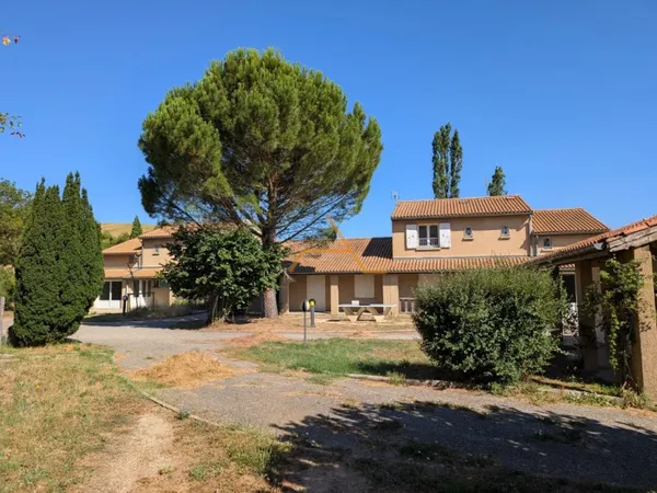 Villa 23 pièces 493 m²