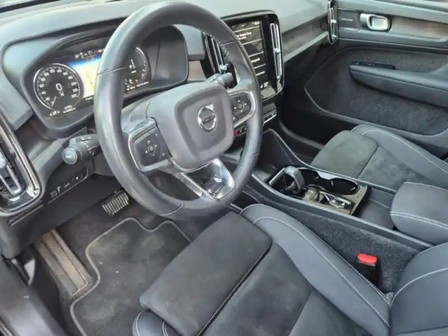 Volvo Xc40 t5 recharge 180 + 82ch plus dct 7 — photo 5