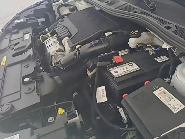 Citroën C4 puretech 100 s&amp;s bvm6 — photo 35