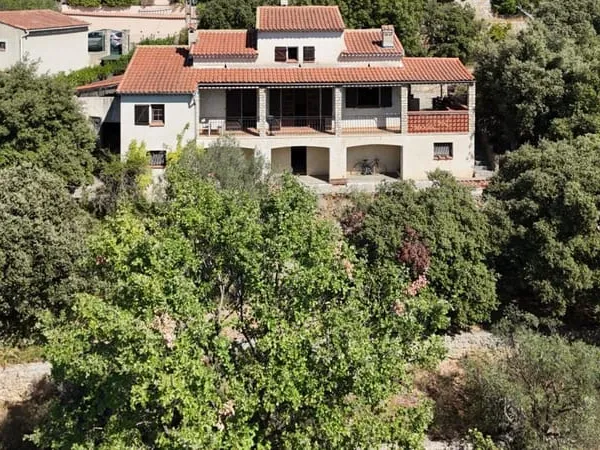Maison traditionnelle, vue exceptionnelle , Taradeau