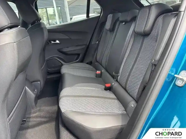 Peugeot 2008 electrique 54 kwh 156 ch — photo 37