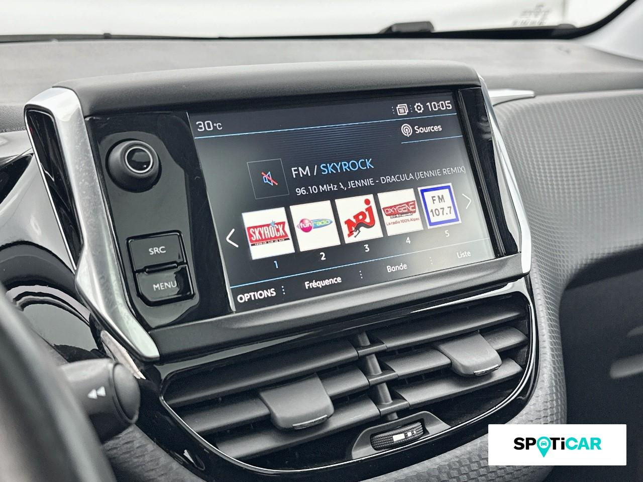 Peugeot 2008 1.2 puretech 130ch e6.c allure s&s — photo 13