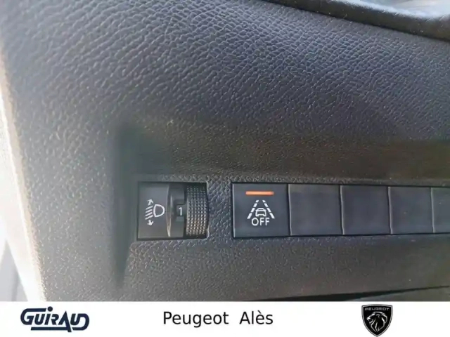 Peugeot 208 electrique 50 kwh 136ch — photo 15