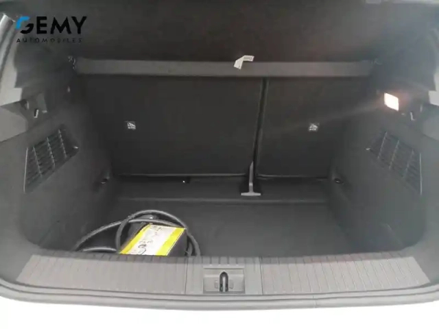 Renault Megane e-tech 220 ch autonomie confort gsr2 — photo 6