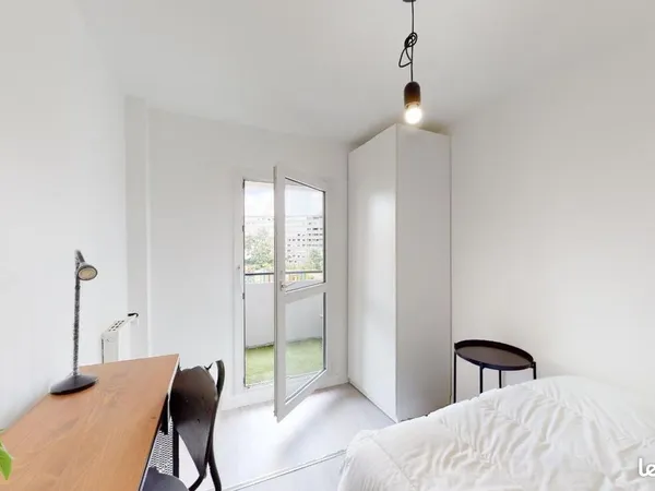 Chambre 6 pièces 81 m²