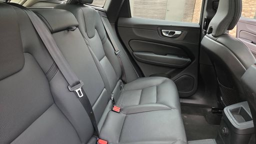 Volvo XC60 T6 Recharge 2.0 Ti 253 Plug in Hybrid 145 AWD Geartronic8 - Plus Style Dark – 2024 – 42063 km – Hybride rechargeable – Boîte Automatique — photo 46