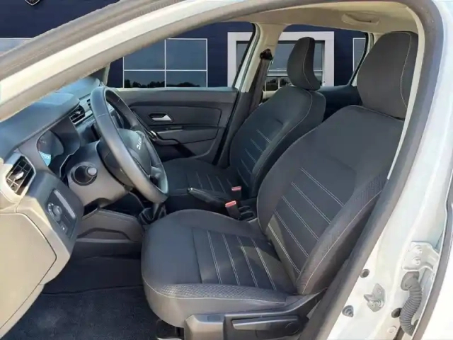 Dacia Duster eco-g 100 4x2 — photo 14
