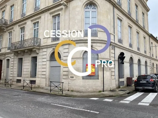 BUREAUX OU LOCAUX D'ACTIVITE A VENDRE DE 195 m² À AMÉNAGER MUSÉE DES BEAUX ARTS A NÎMES