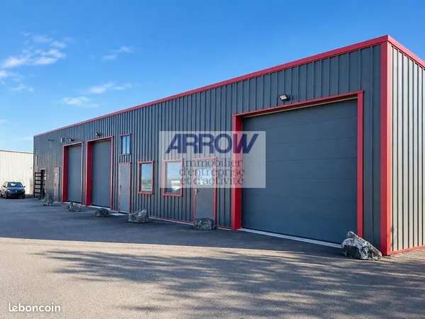 Local d'activités de 600 m² à vendre