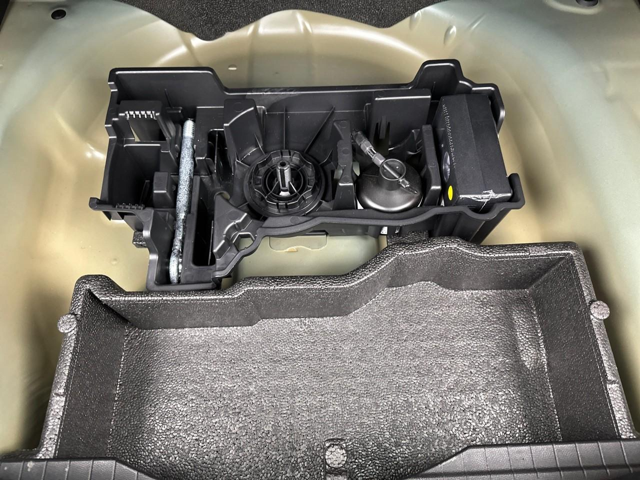 Peugeot 2008 hybrid 145 e-dcs6 style — photo 31