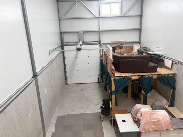 Local d'activité 187 m²