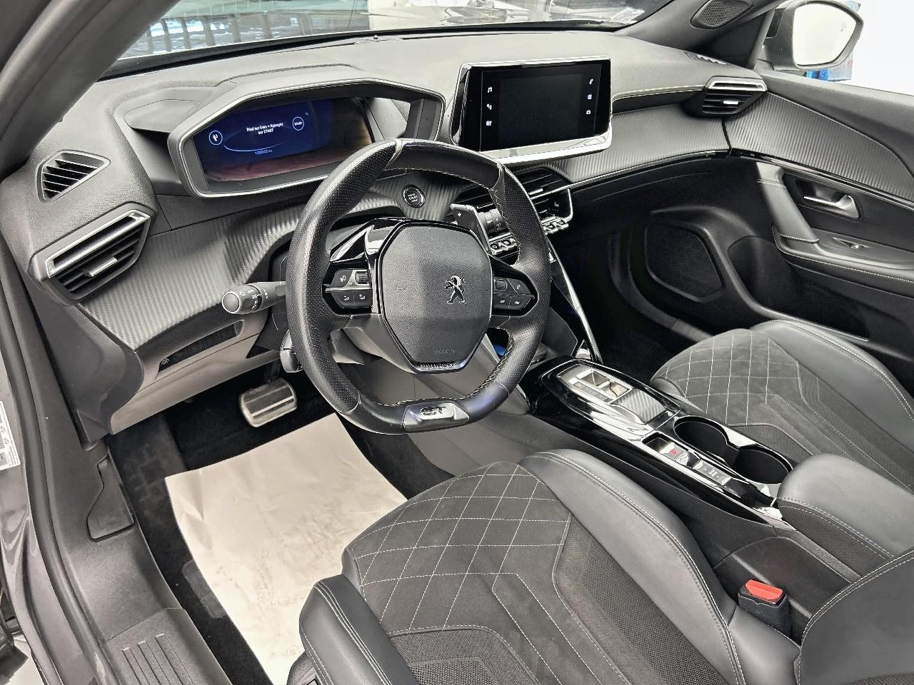 Peugeot 2008 puretech 130 s&s eat8 gt — photo 9