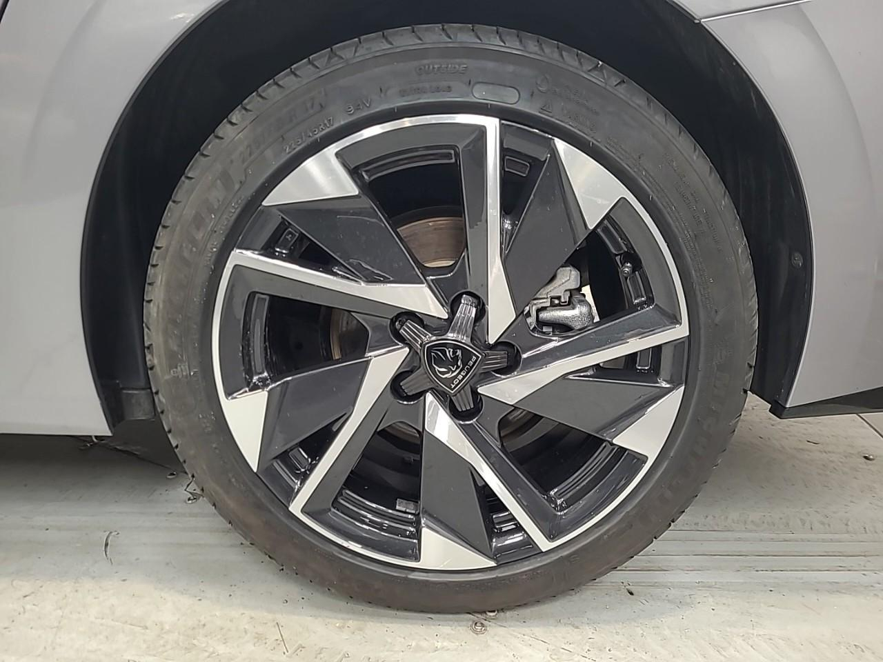 Peugeot 308 sw hybrid 136 e-dcs6 allure — photo 16