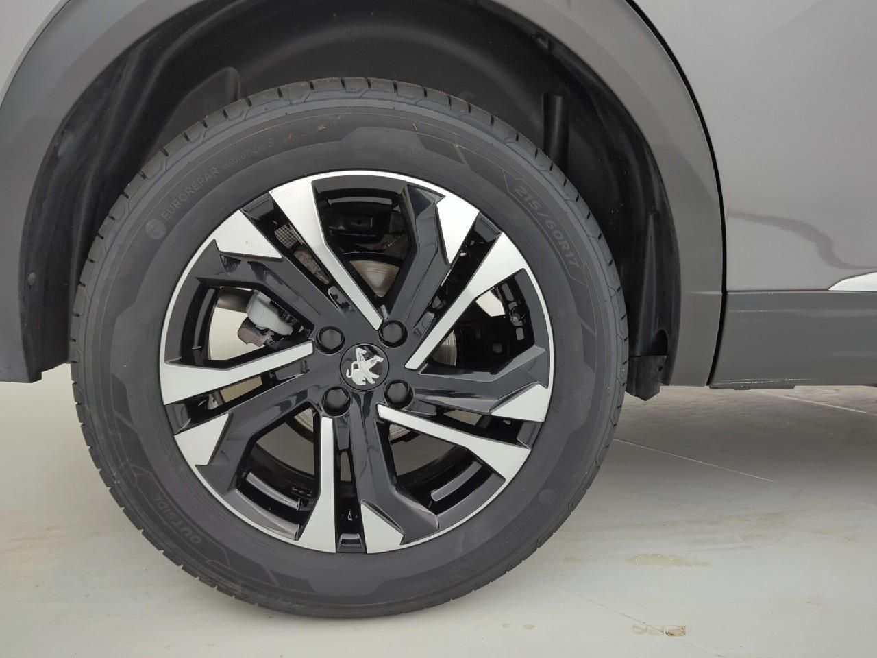Peugeot 2008 puretech 130 s&s eat8 allure — photo 32