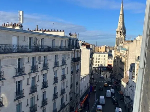 Jourdain- rue de Belleville Studio 19m² occupé