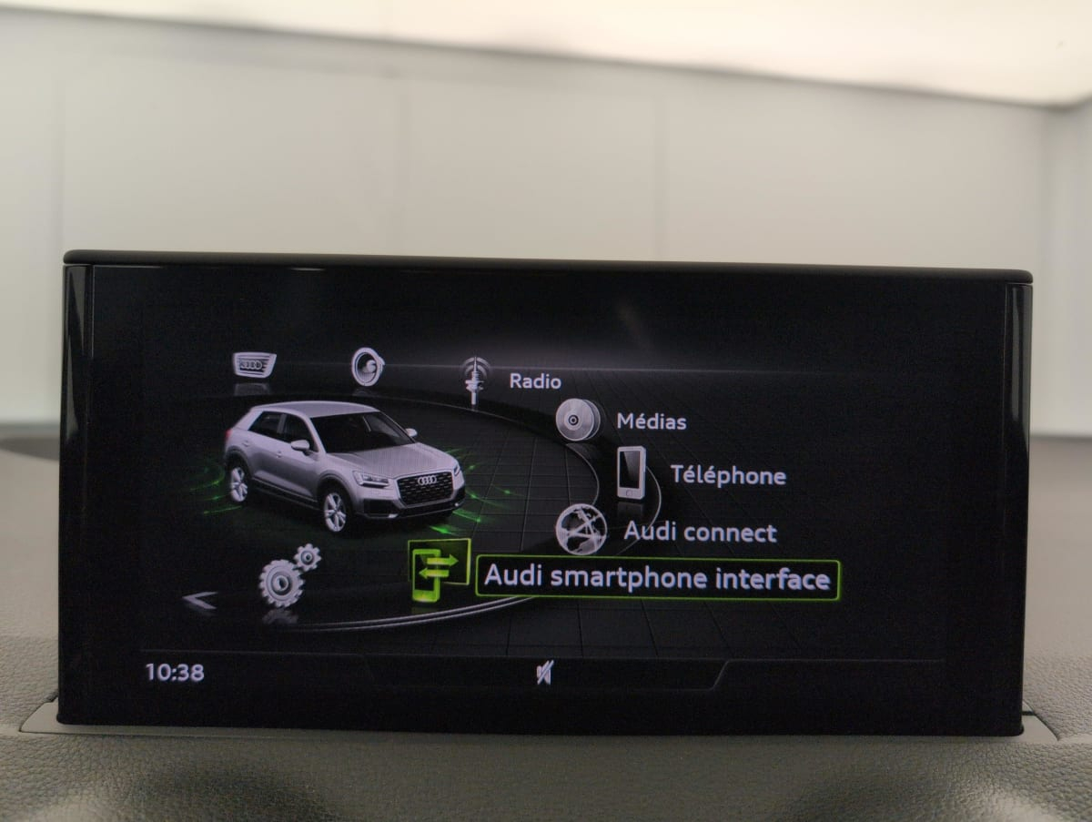 Audi Q2 — photo 18