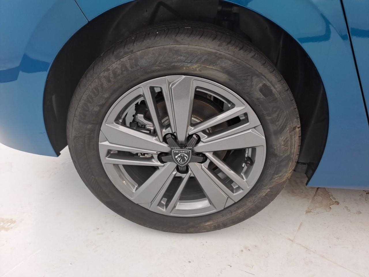 Peugeot 308 hybrid 136 e-dcs6 style — photo 11