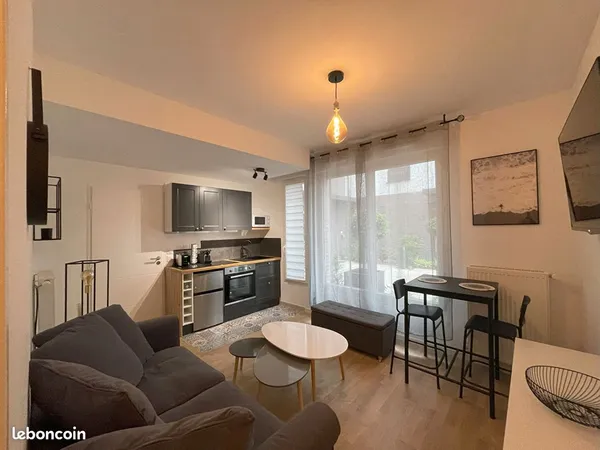 STUDIO MEUBLE 25m2 - RUEIL-MALMAISON 500m du COEUR DE VILLE