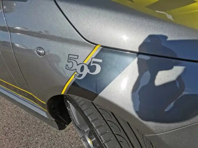 Abarth 500 595 competizione 1.4 t-jet 16v — photo 12