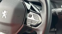 Peugeot 2008 1.2 PureTech 100ch S&S Allure Pack — photo 16