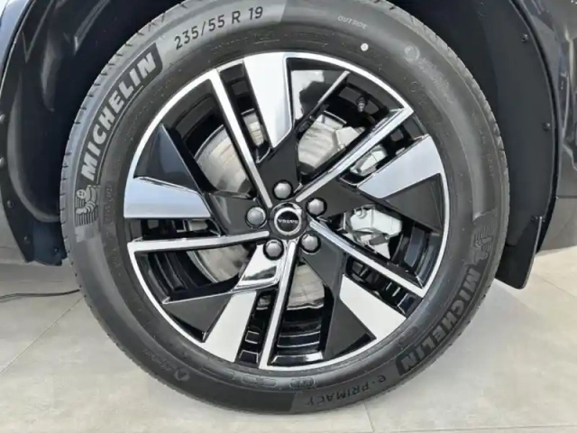 Volvo Xc60 t6 hybride rechargeable 253 + 145ch plus style dark geartronic 8 awd — photo 8