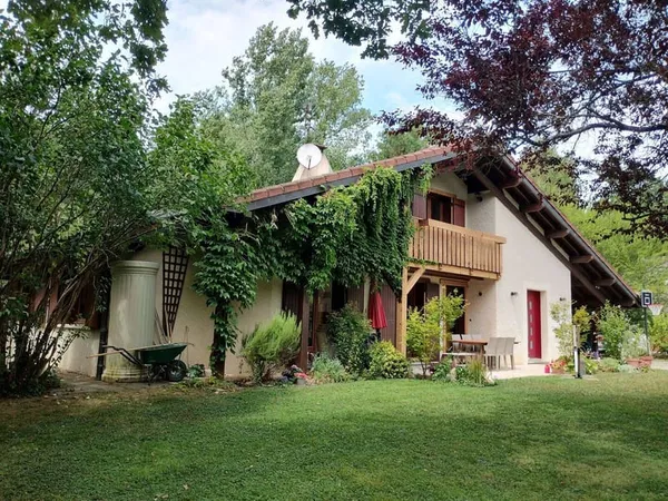 Maison 8 pièces 193 m²