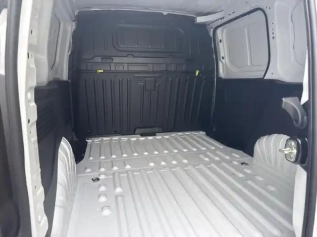Opel Combo cargo m charge utile majorée diesel 100ch pack premium connect — photo 10