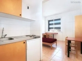 Joli studio 25m2 dans résidence sécurisée