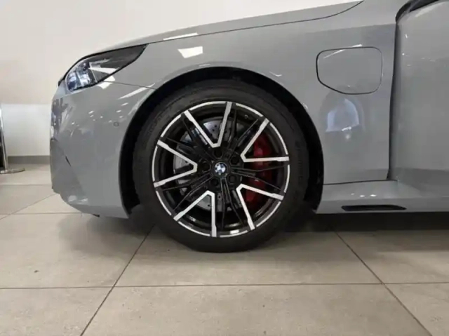 Bmw Serie 5 m5 4.4 v8 phev 727ch (585+197) — photo 9