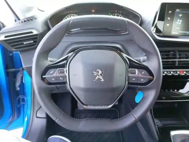 Peugeot 208 puretech 100 s&amp;s bvm6 — photo 9
